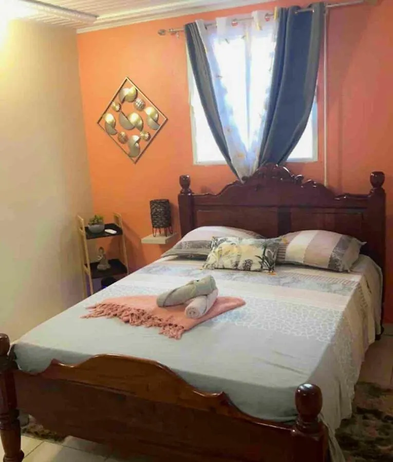 Appartement Charmant A Les Abymes Avec Piscine Privee 60M²