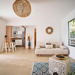 Appartemment T2 Cosy Et Spacieux : L'oasis Urbaine Les Abymes